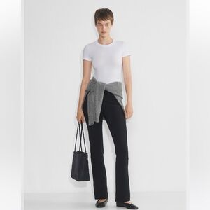 Aritzia | White Smooth Seamless Willow T Shirt | XS